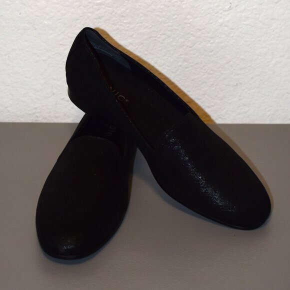 Vionic Shoes - Vionic Women's Willa II Black Shimmery Flat Shoe Sz 7.5